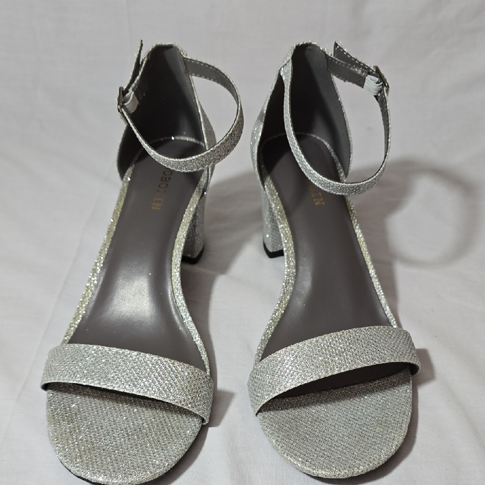Shimmering Silver Women's Heels Size 8